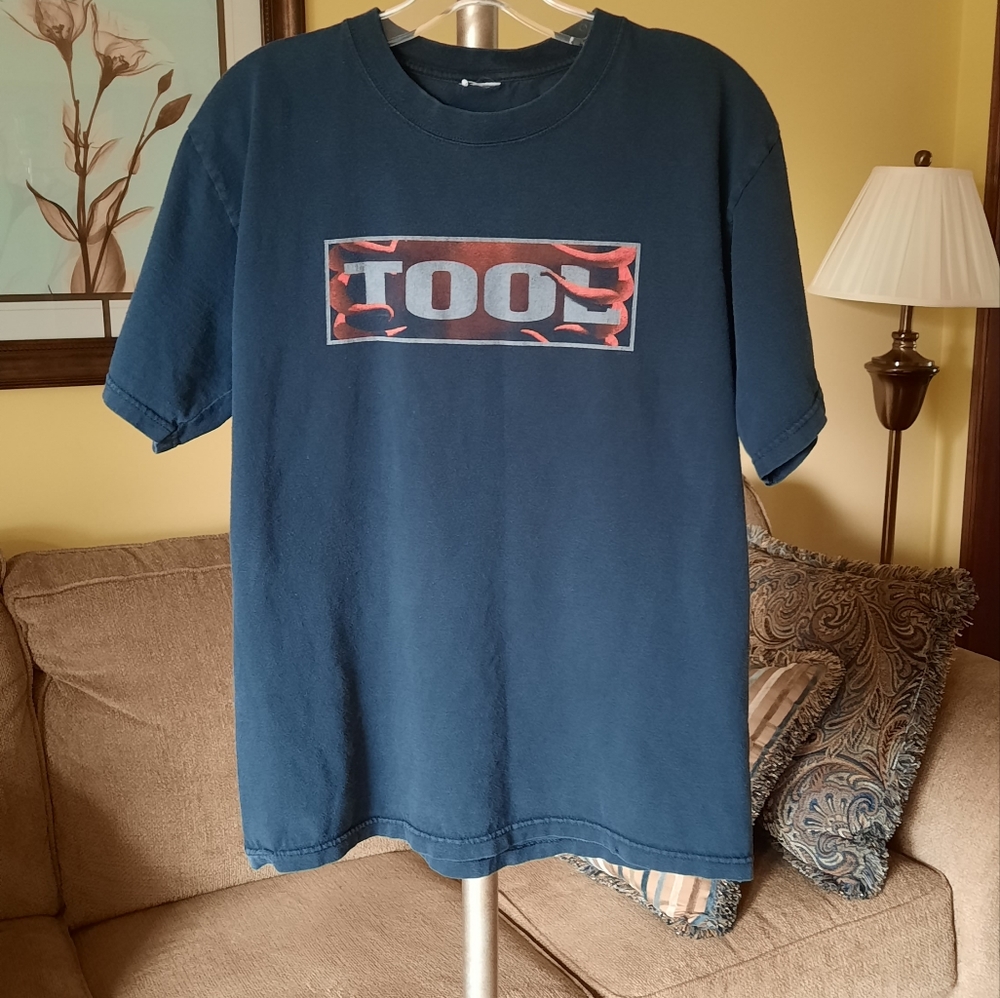 RARE Vintage Y2K TOOL Band Undertow Concert T-shirt
